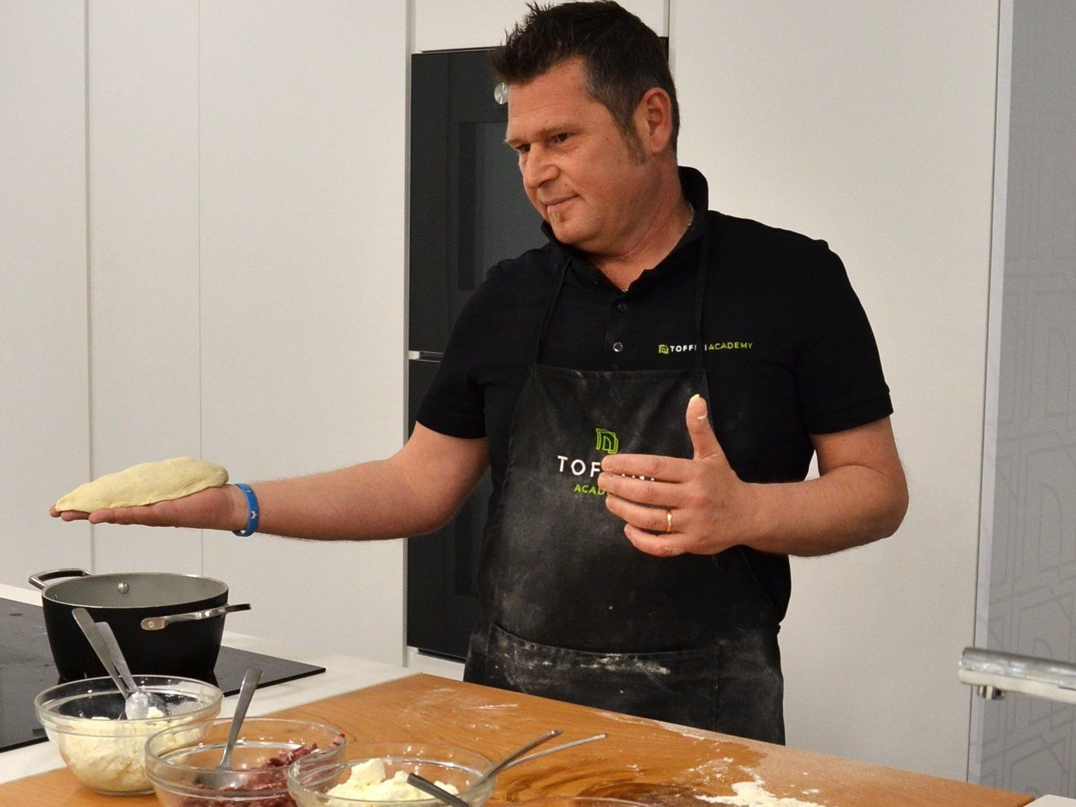 Cours pratique de pizza à Naples : Margherita, calzone frit et bien plus encore