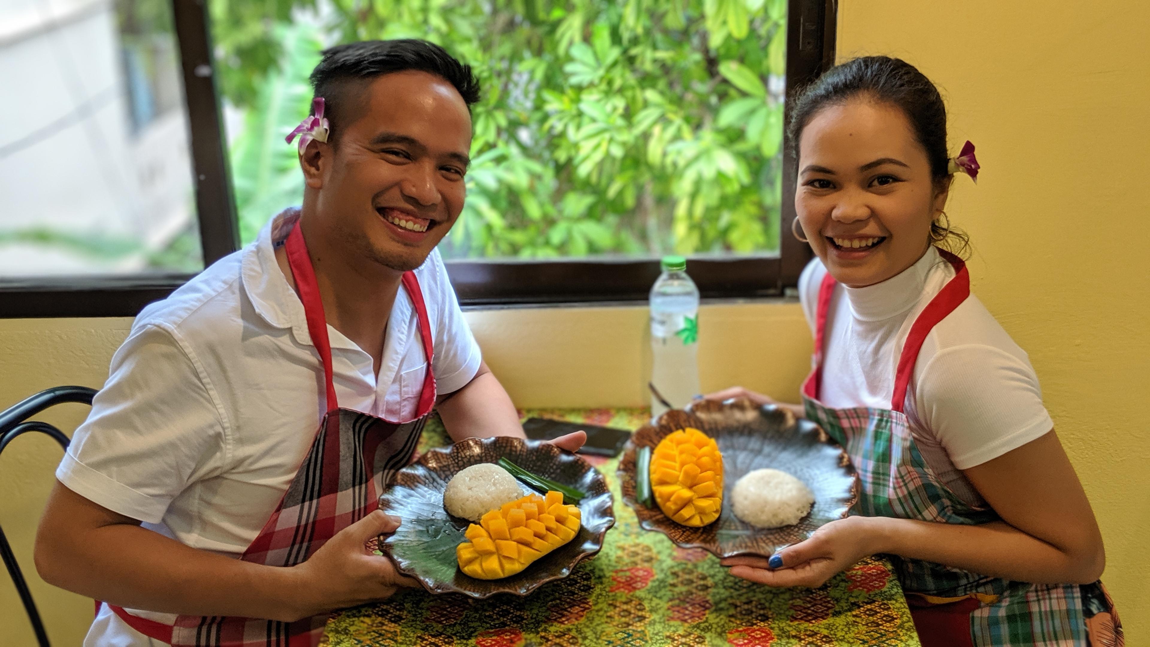 Mama Makes Me Meal: Homemade Thai Cooking Class With Market Tour - Book