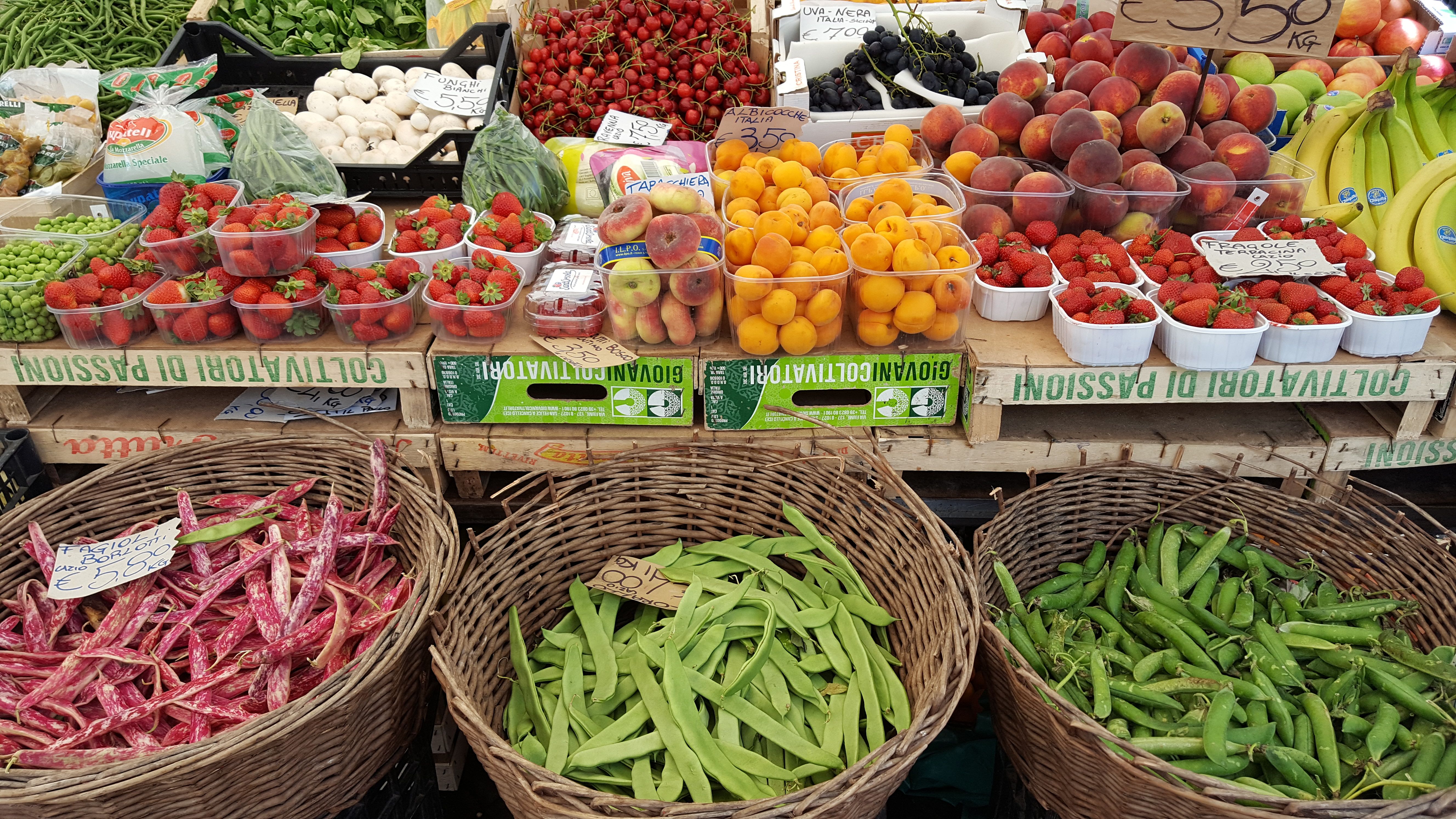 InRome: Cook an Italian Sunday Lunch with Farmers Market Shopping