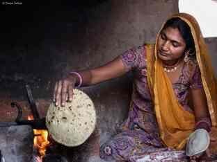 Authentic Rajasthani Home Cooking Experience in Salawas Village