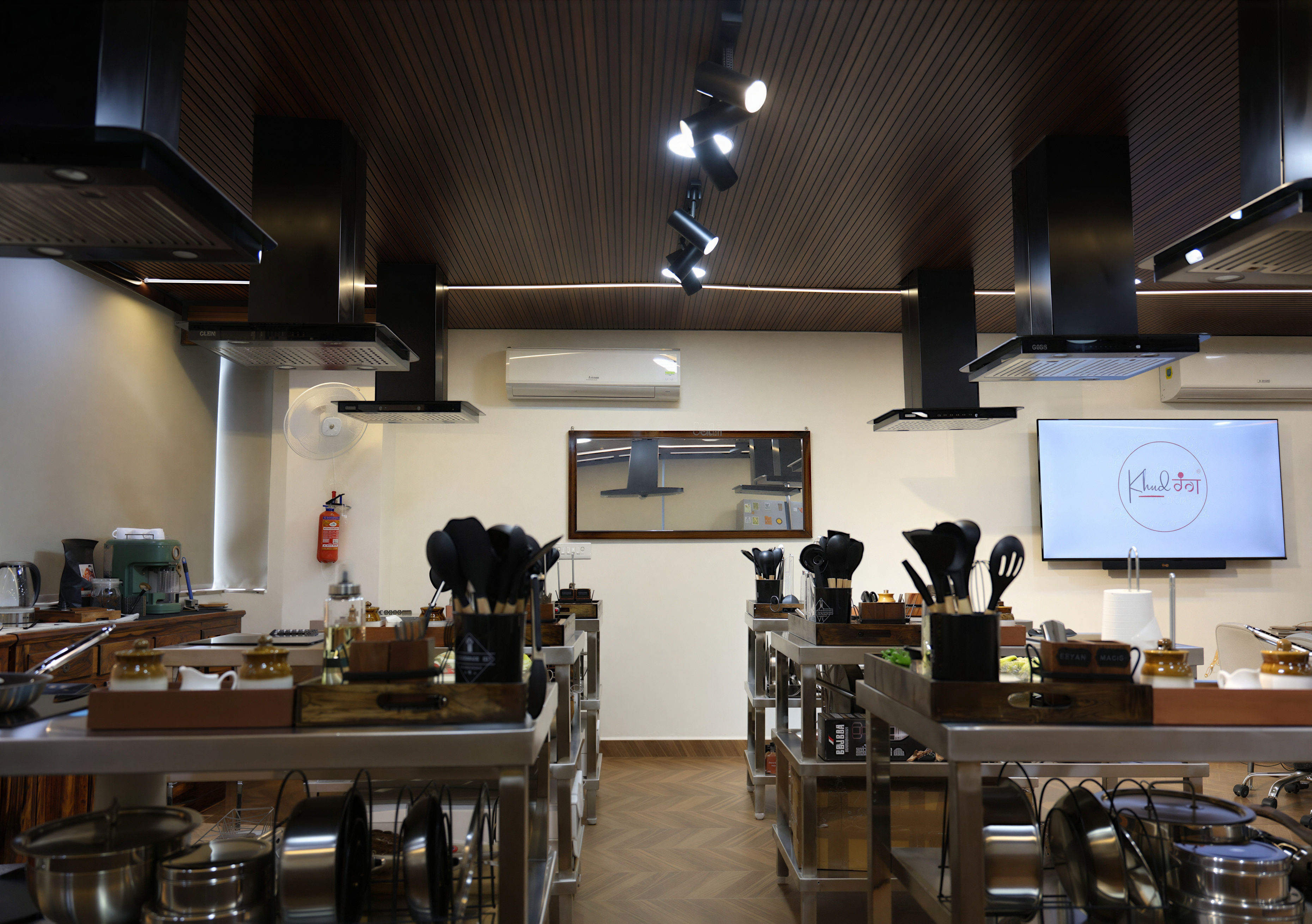 Indian Tea, Wine & Whisky Tasting Experience