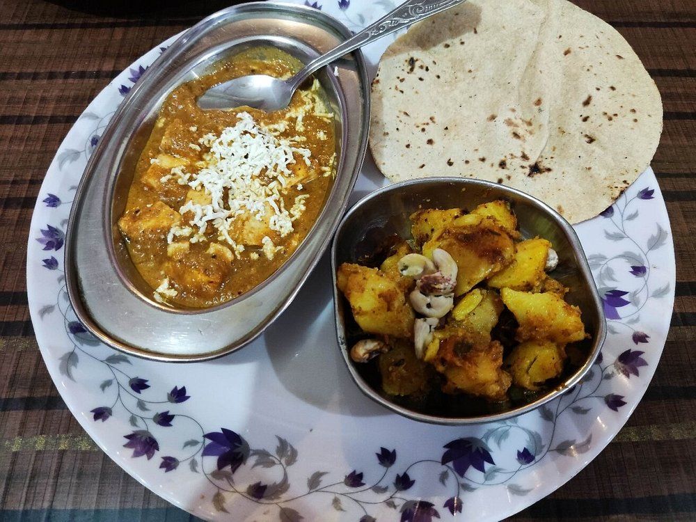 Indian Traditional Home Cooking Class in Varanasi