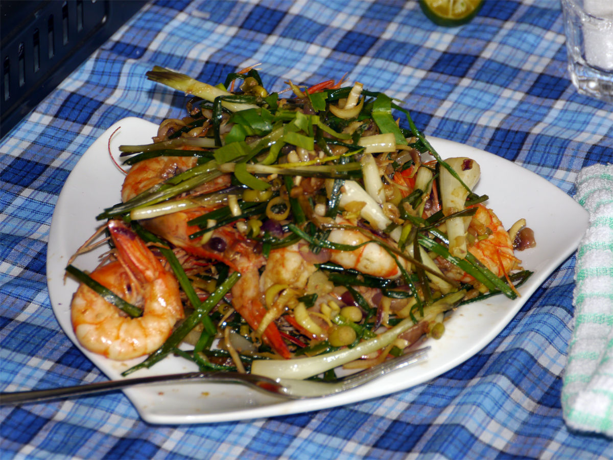 Indigenous Home Cooking Class at Farmstay with Market Tour