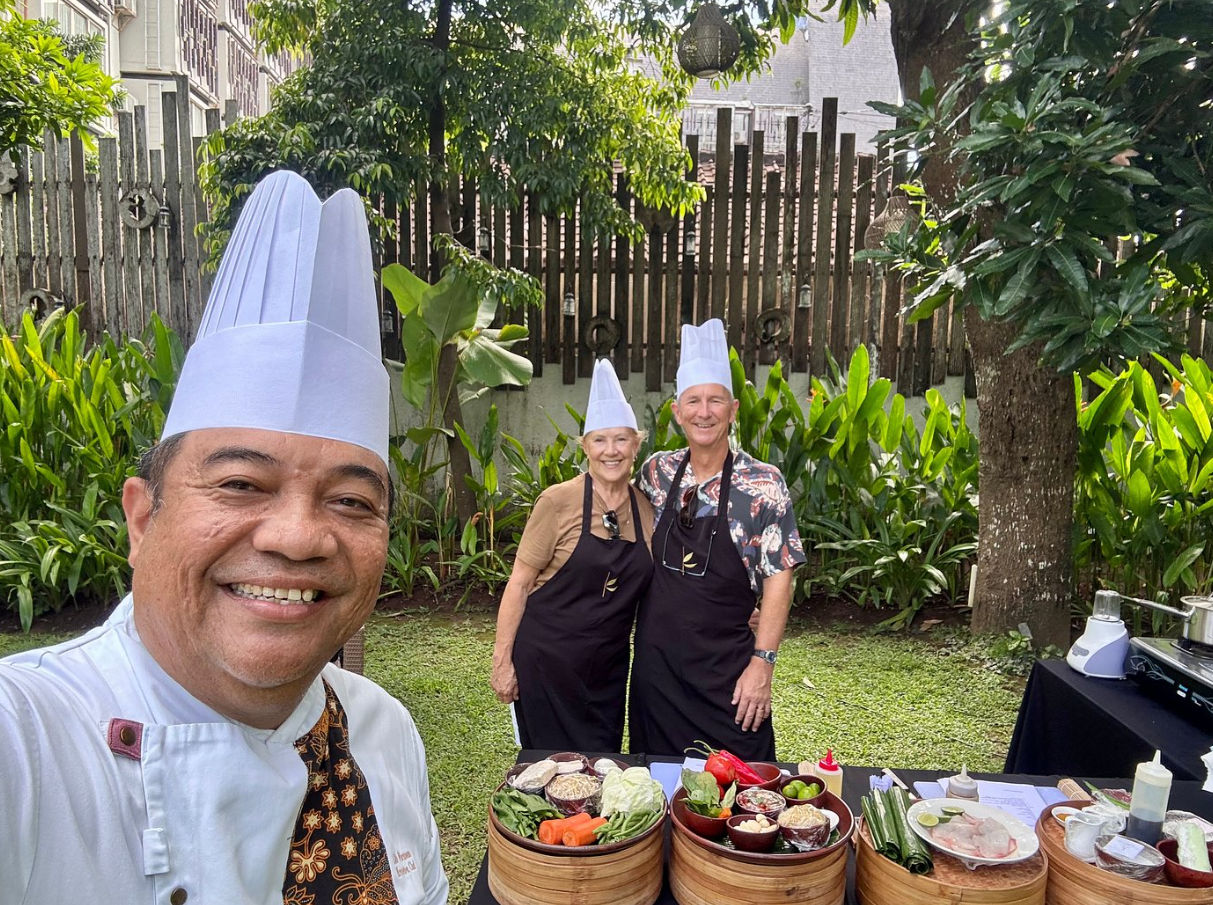 Indonesian Cooking Experience with Jimbaran Market Visit