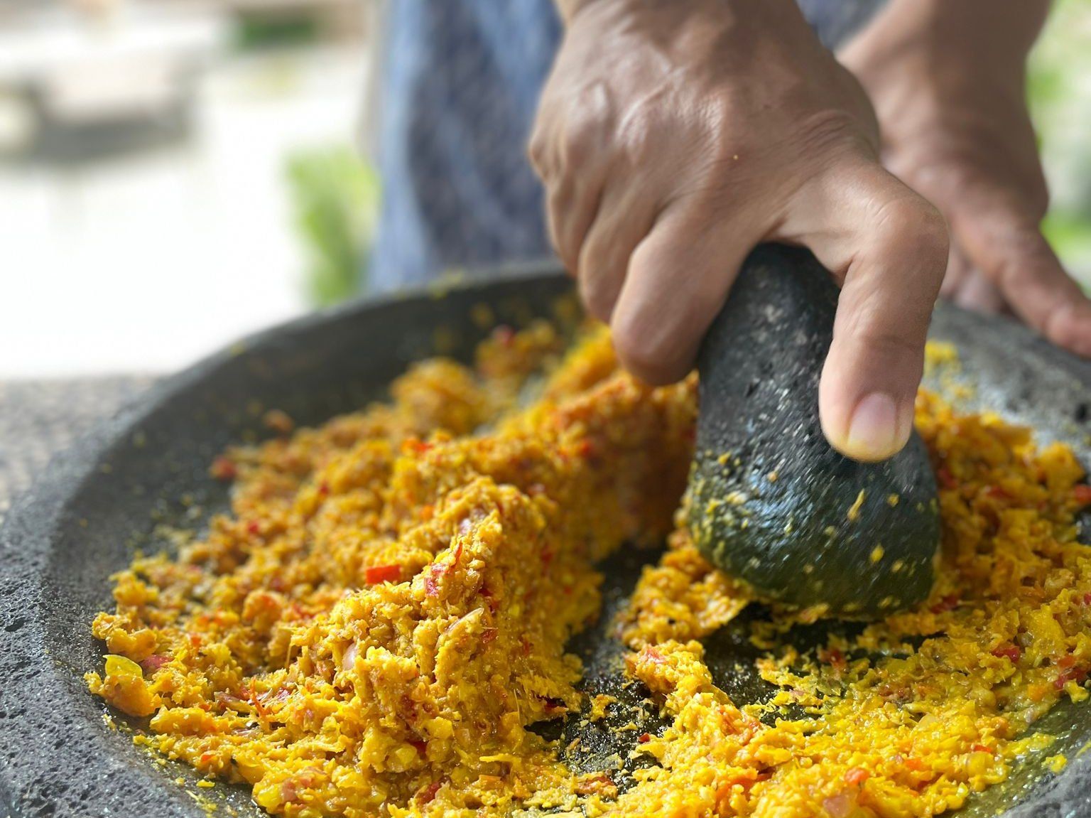 Tempeh indonésio e experiência culinária caseira