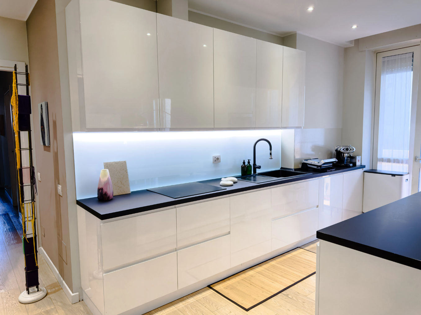 Interactive Italian Cooking Class in an Artsy Apartment