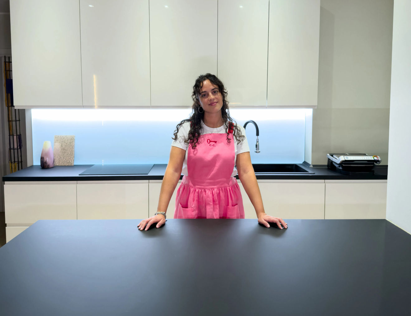 Interactive Italian Cooking Class in an Artsy Apartment