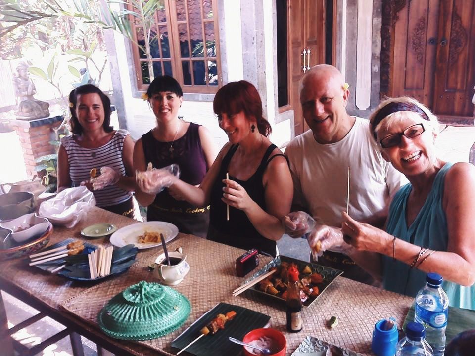 Traditioneller balinesischer Kochkurs mit Besuch einer Reisfarm und Herstellung von Kokosnussöl