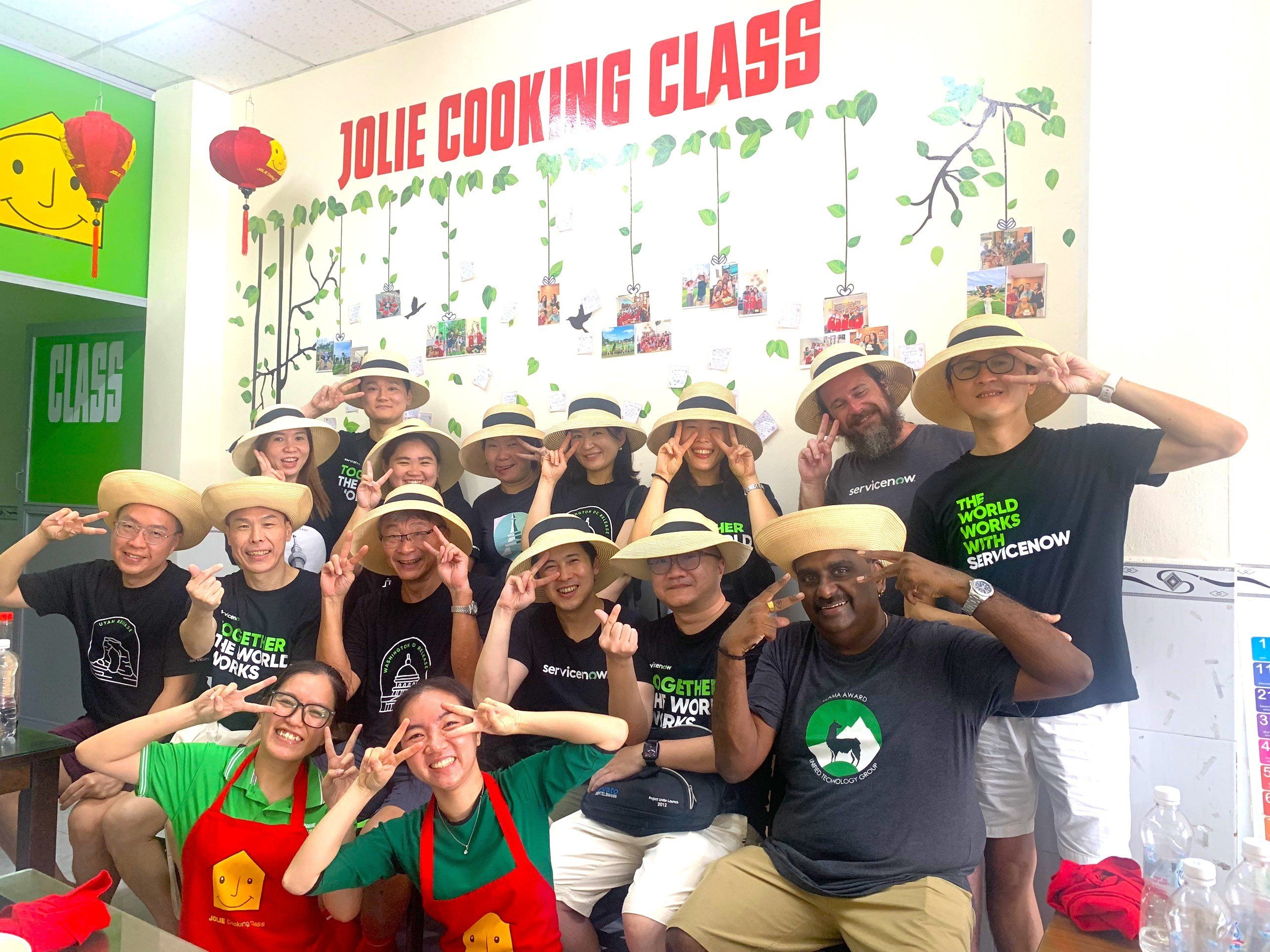 Jolie Da Nang Cooking Class with Organic Garden and Market Tour