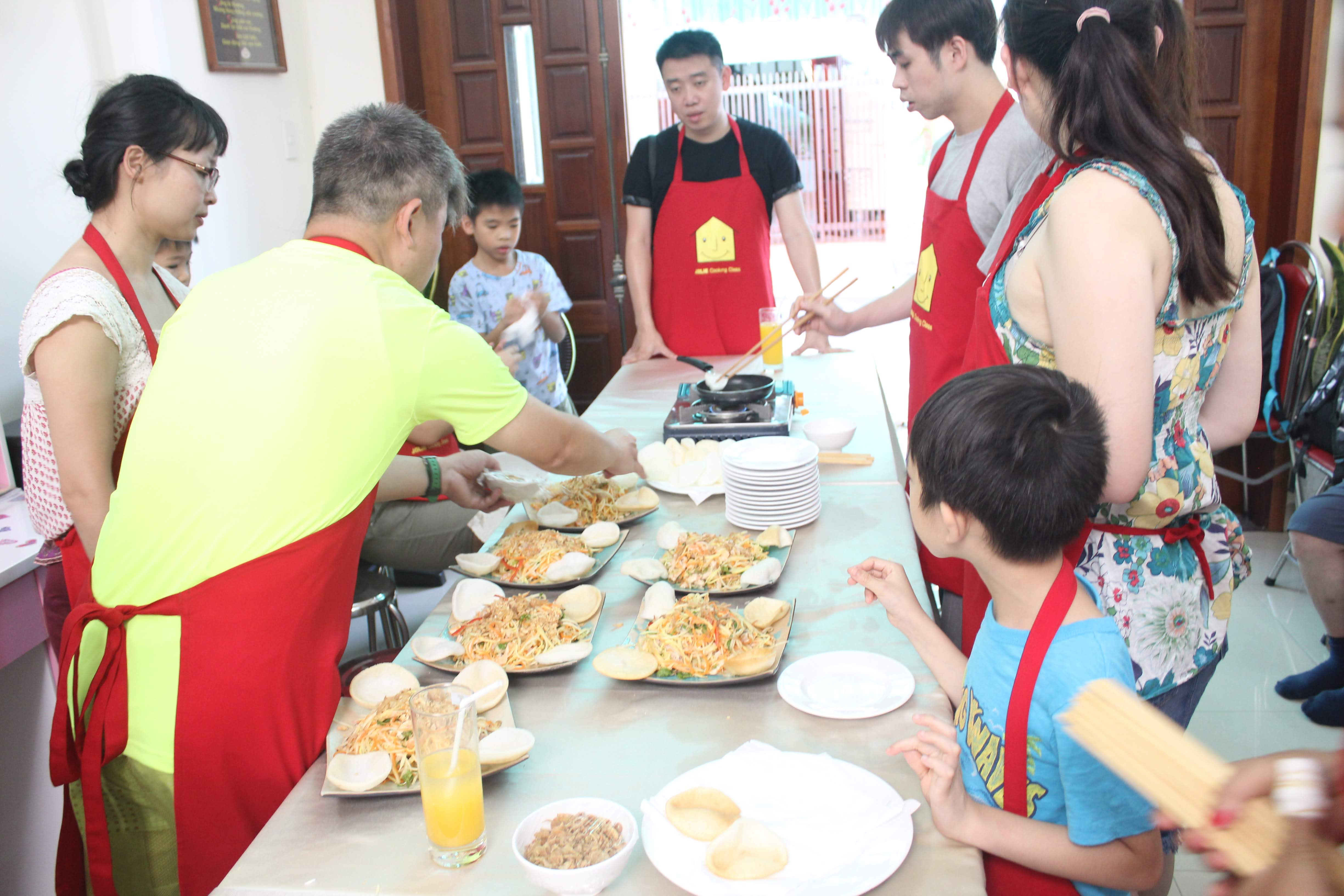 Jolie Da Nang Cooking Class with Organic Garden and Market Tour