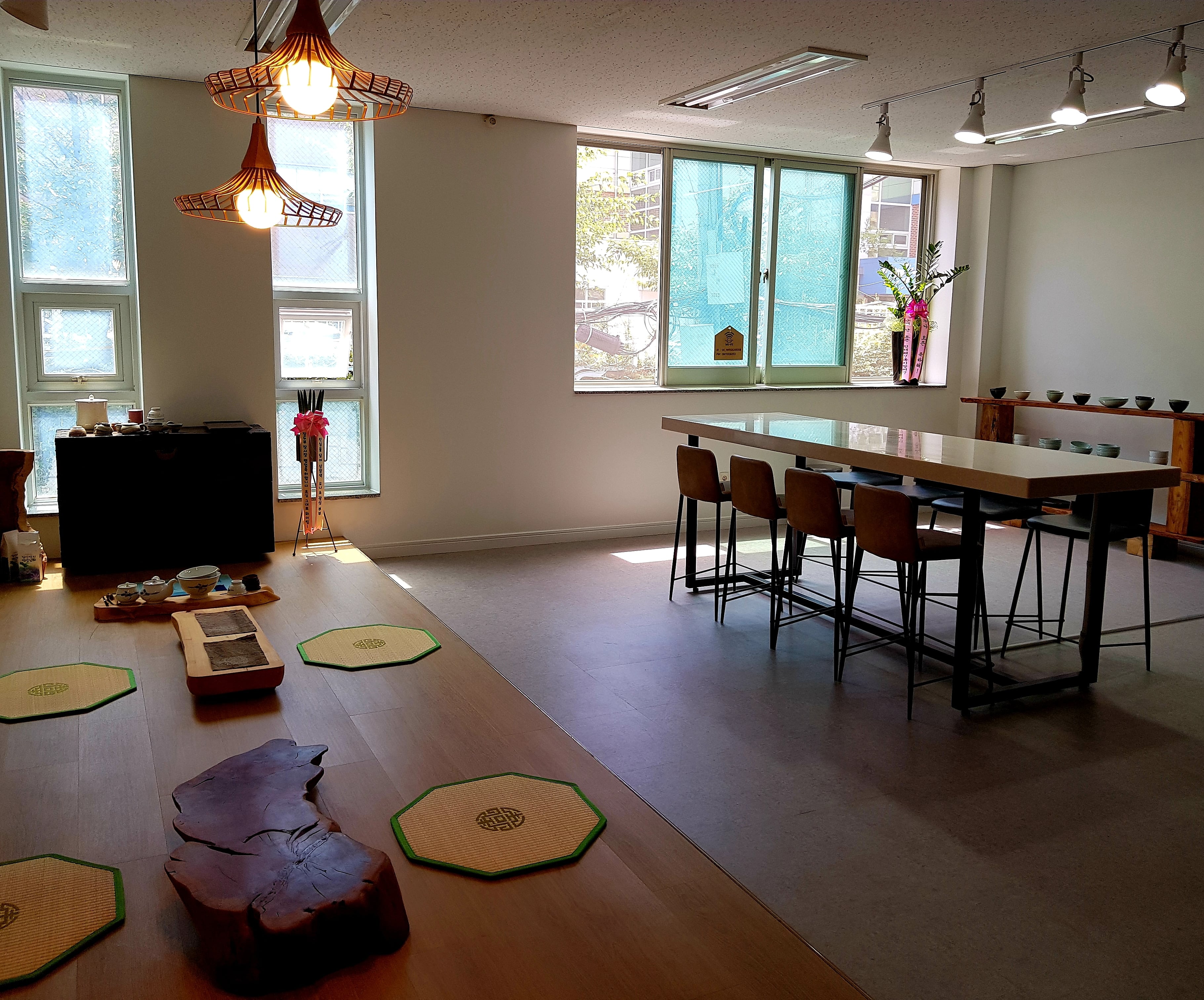 Busan Local Food Cooking Class with Creative Local Chef (incl. Market Tour)