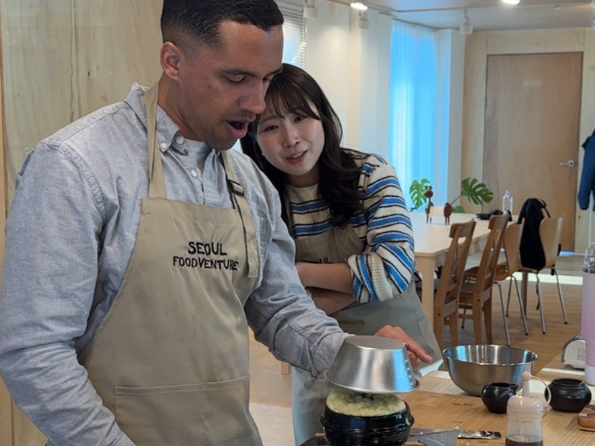 Korean Cuisine Class with Local Market Grocery Experience