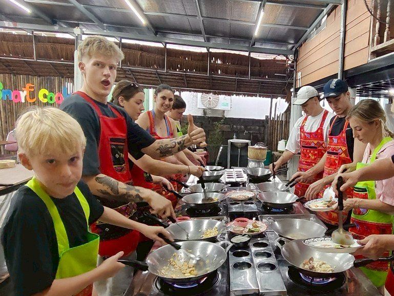 Krabi: Authentic Thai Cooking Class with Local Chef & Free Hotel Transfers