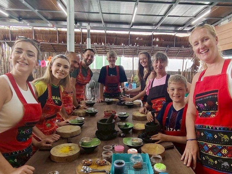 Krabi: Authentic Thai Cooking Class with Local Chef & Free Hotel Transfers