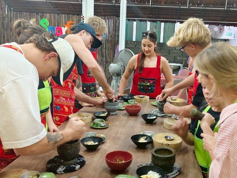 Krabi: Authentic Thai Cooking Class with Local Chef & Free Hotel Transfers