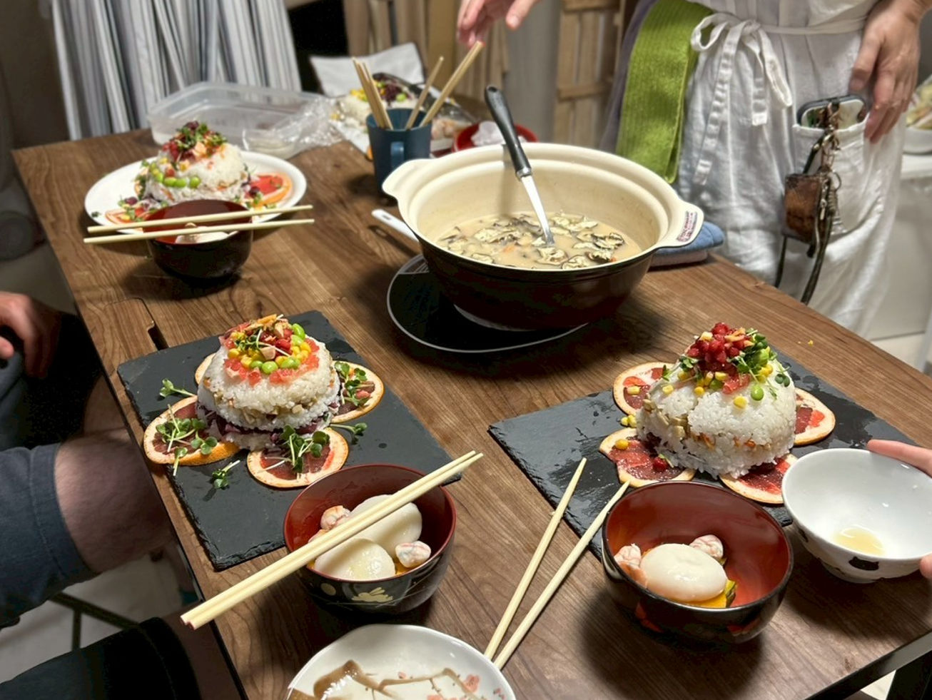 Kyoto-Style Miso Soup and Chirashi Sushi Cooking Experience