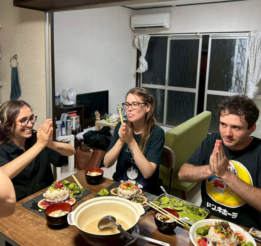 Kyoto-Style Miso Soup and Chirashi Sushi Cooking Experience