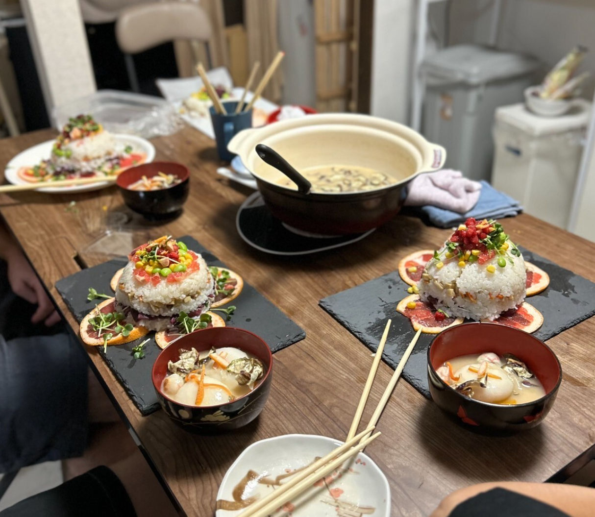Kyoto-Style Miso Soup and Chirashi Sushi Cooking Experience