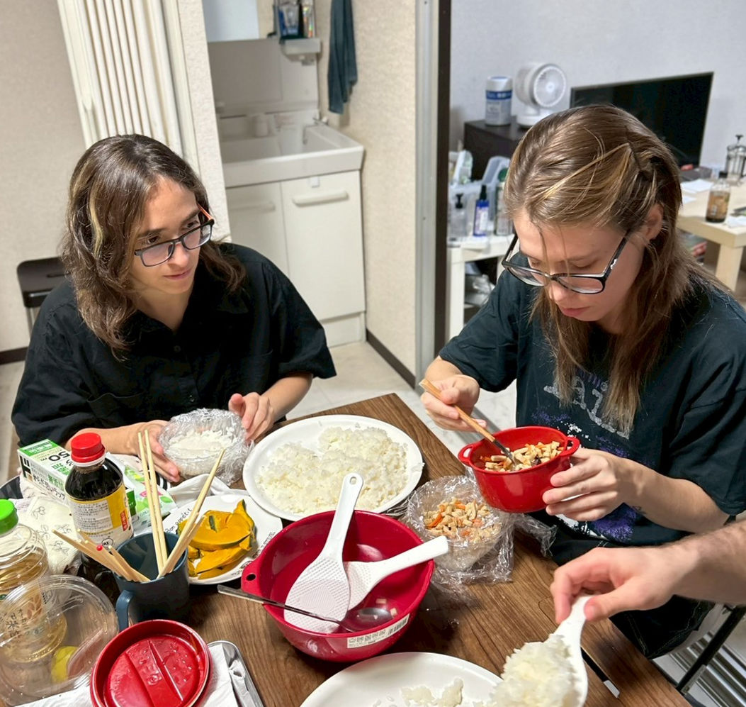 Kyoto-Style Miso Soup and Chirashi Sushi Cooking Experience