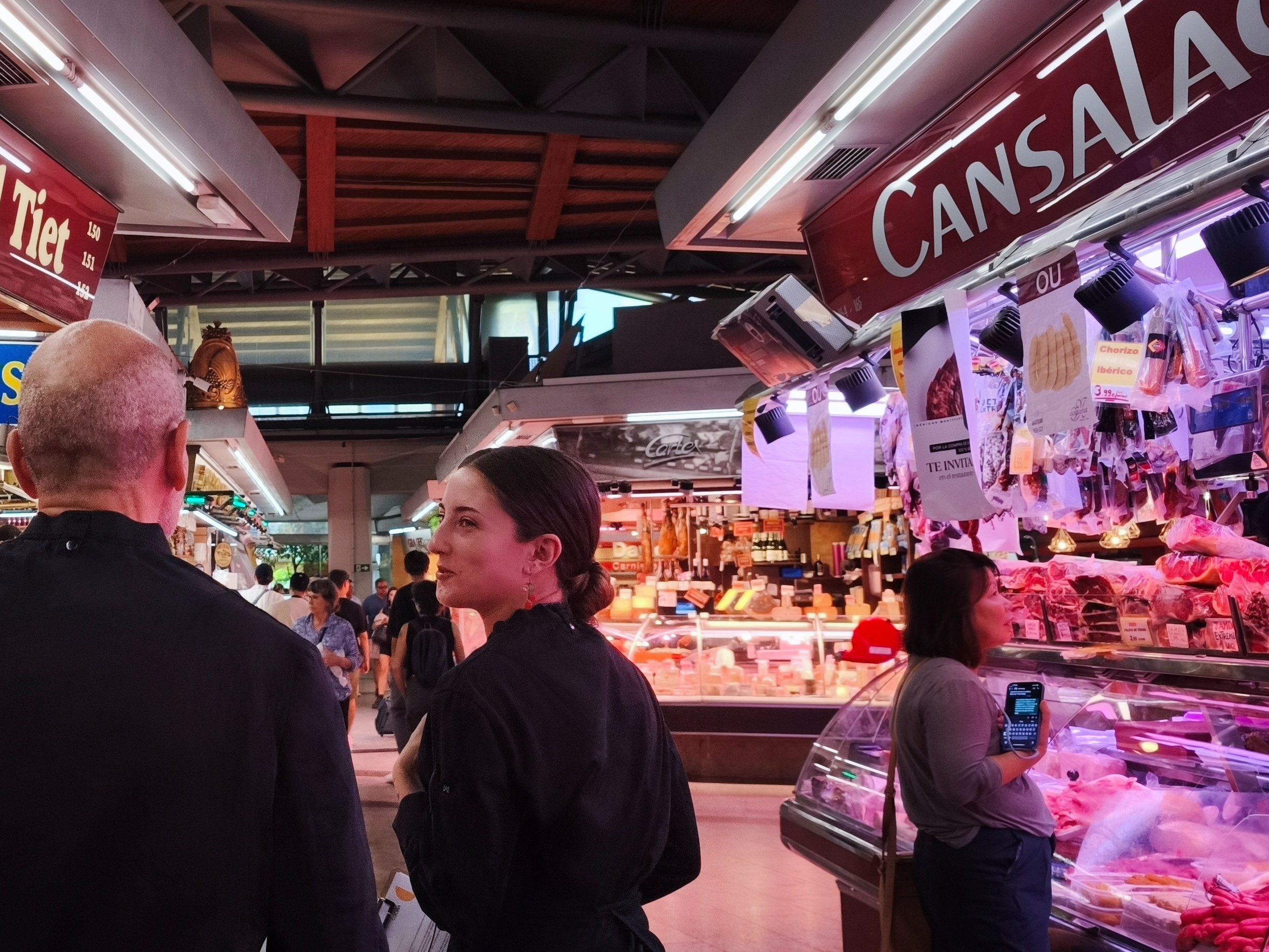 La Boqueria Market Tour & Premium Cooking Class in Designer Loft