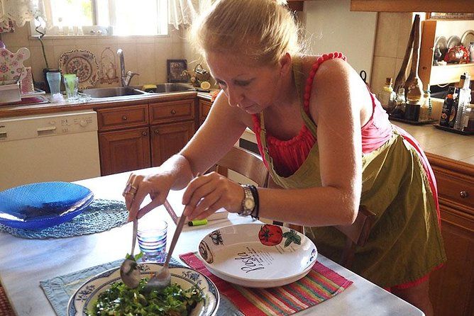 Kochen lernen in einem Privathaushalt – Ein Hauch der griechischen Inseln in Athen