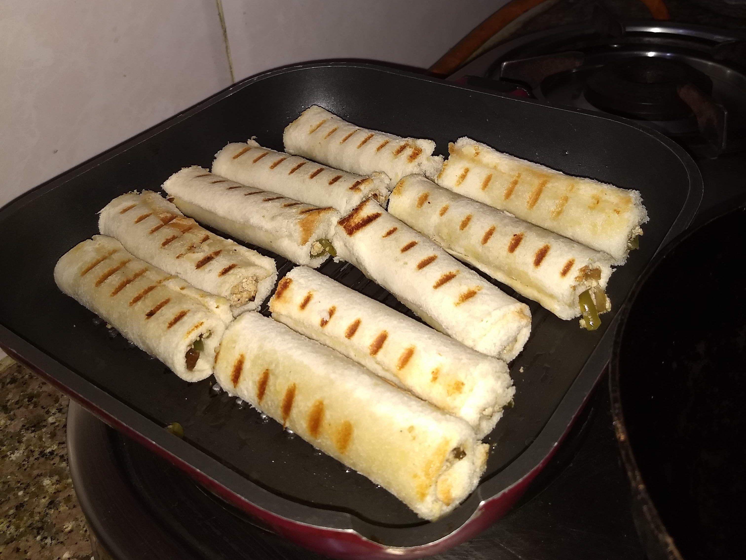 Learn and Enjoy: Homemade Street Snacks with Tea Tasting in a Local Home
