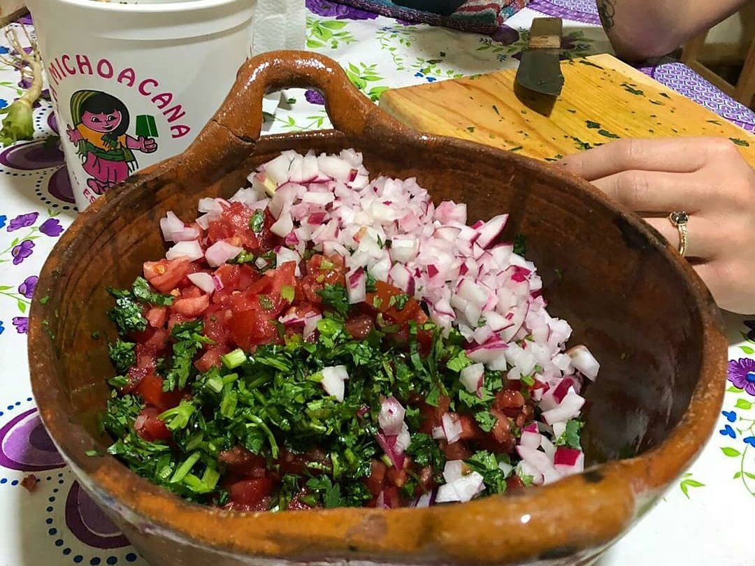 Lernen Sie, mexikanische Salsas zuzubereiten, und nehmen Sie an einer Markttour teil.