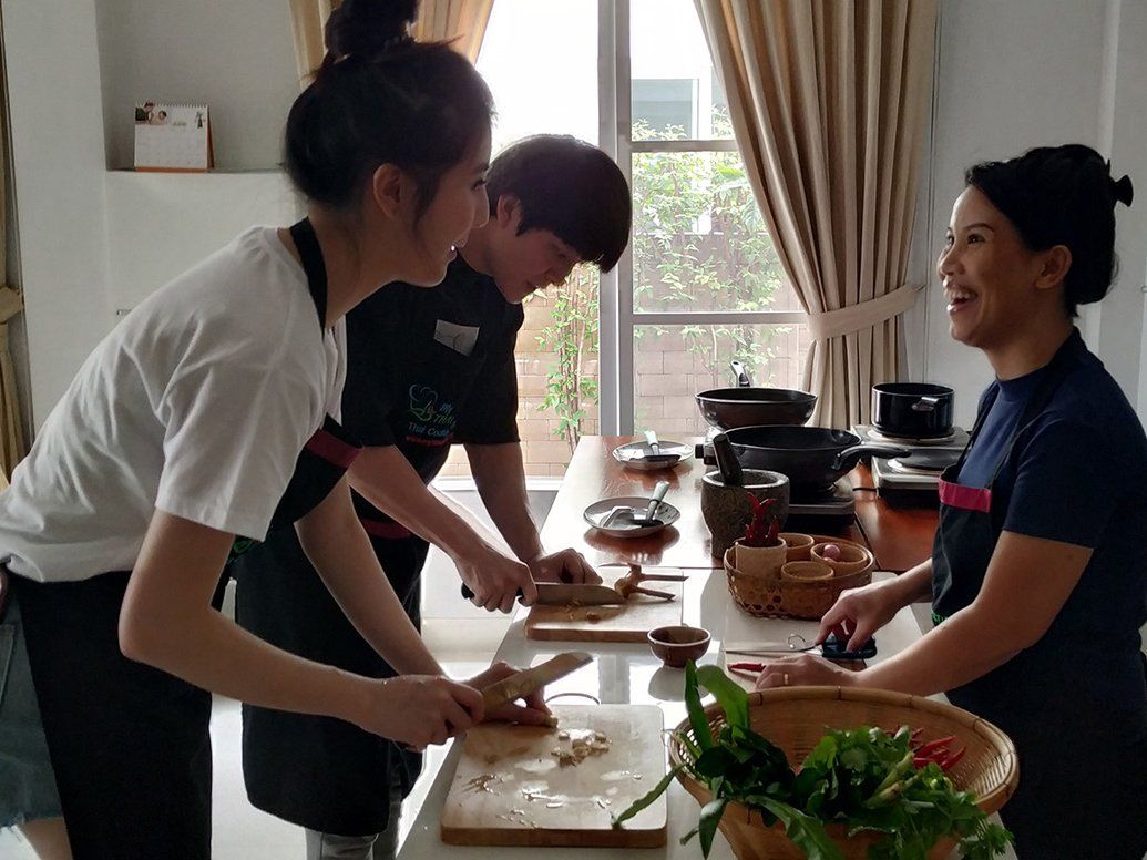 Choose Your Own Favorite Thai Dish Hands-on Authentic Thai Cooking Class with Local Market Tour