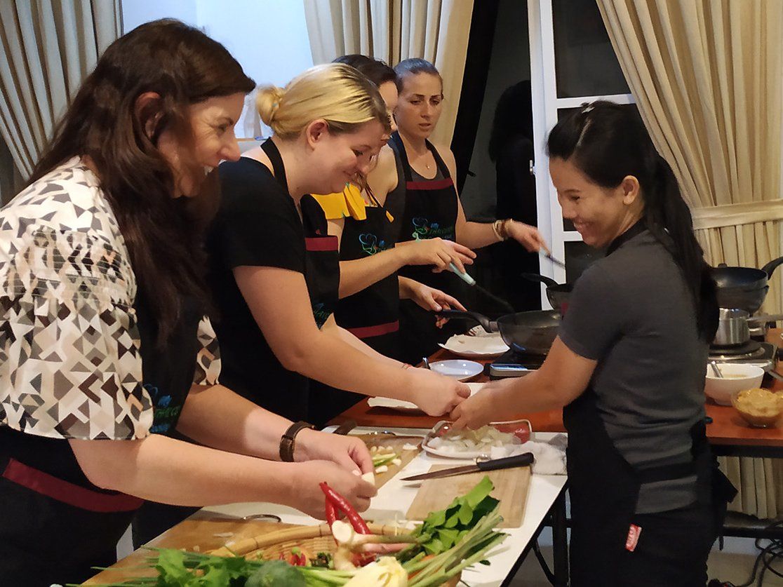 Choose Your Own Favorite Thai Dish Hands-on Authentic Thai Cooking Class with Local Market Tour