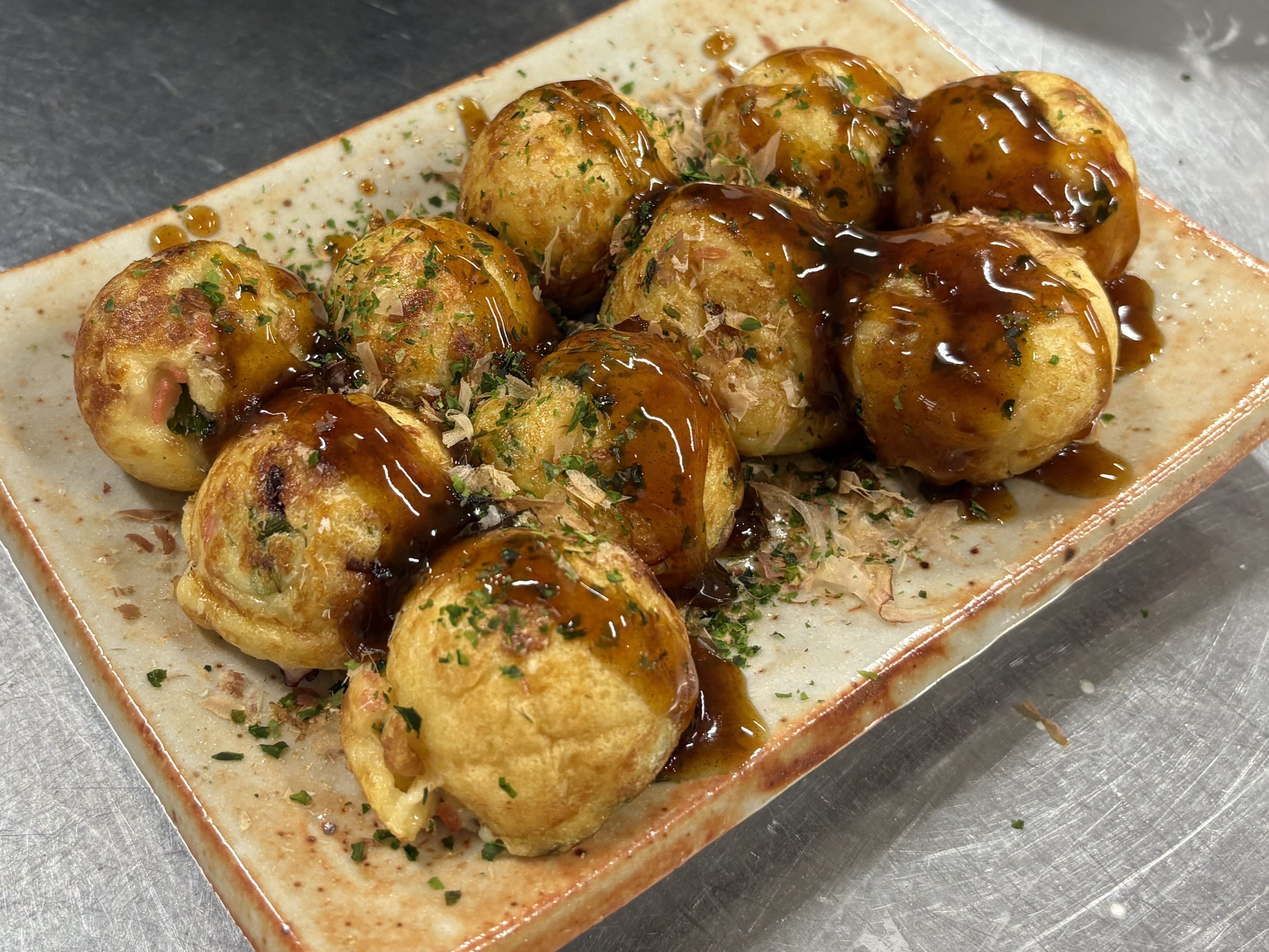 Mari bersenang-senang membuat Takoyaki Jepang yang terkenal di Nagoya!
