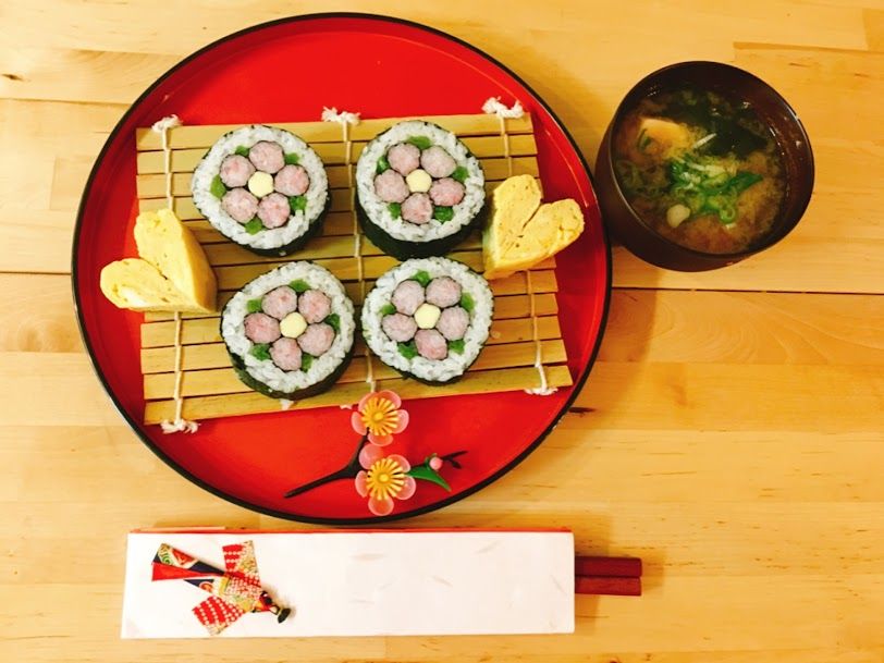 Let's Make Artistic Sushi in Osaka