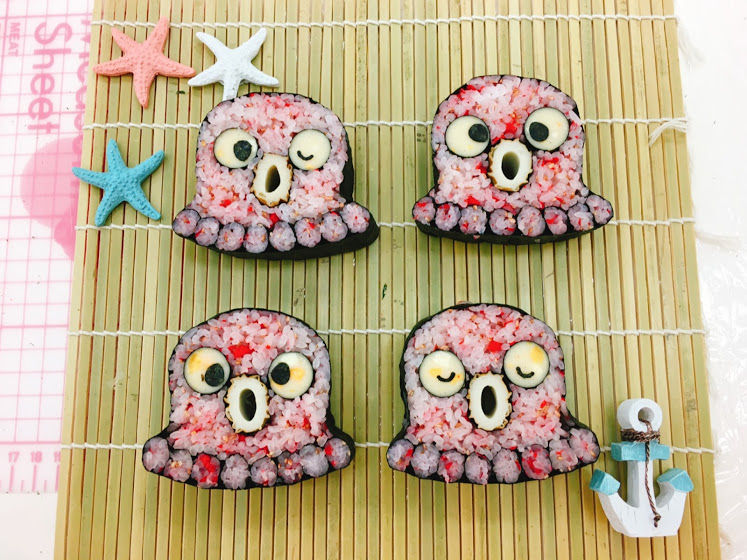 Let's Make Artistic Sushi in Osaka