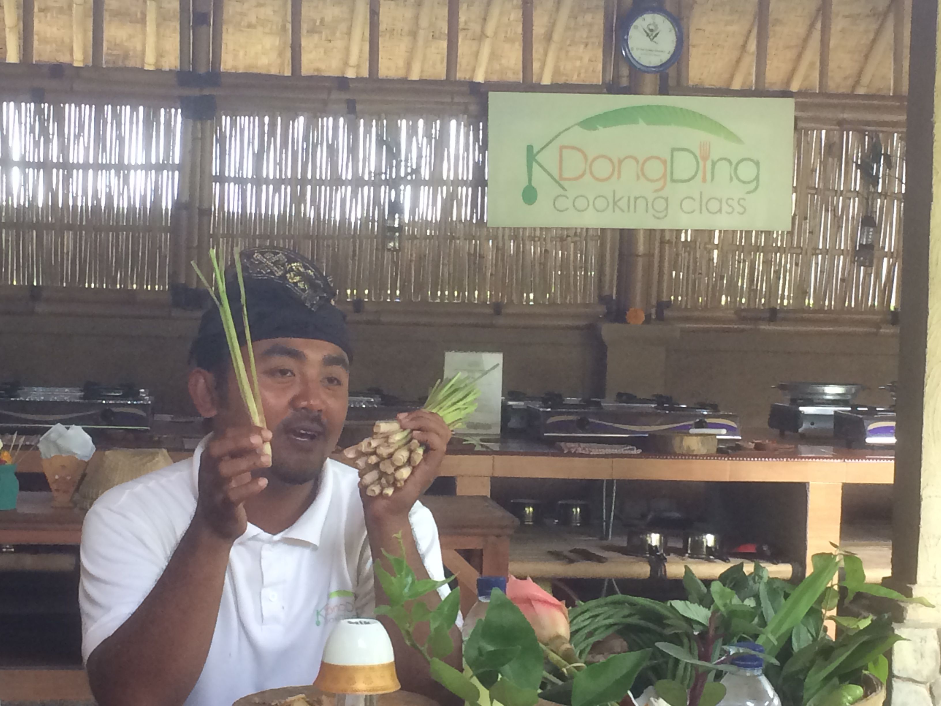 Exclusive Authentic Balinese Cooking in a Balinese Family Home