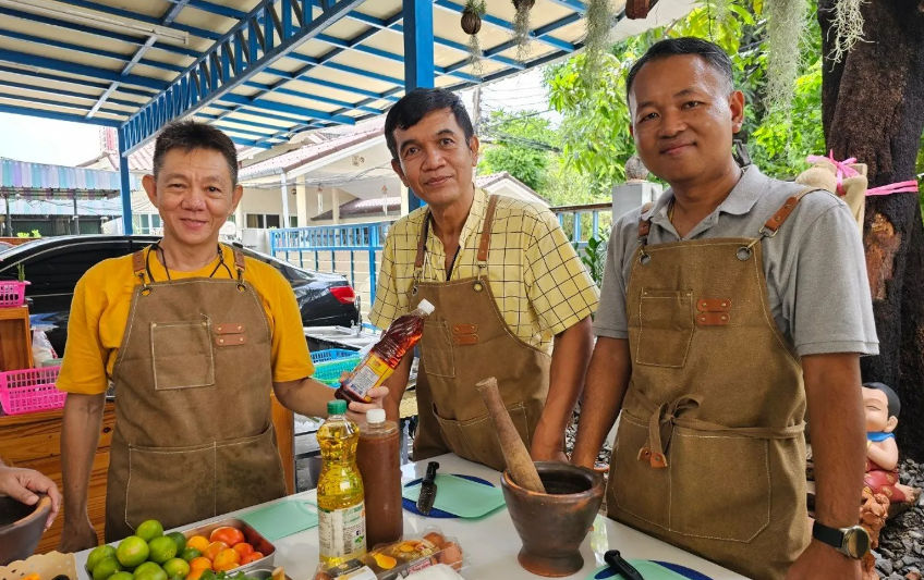Cooking Experience with Market Tour and Experience Thai Herbal Tea Tasting