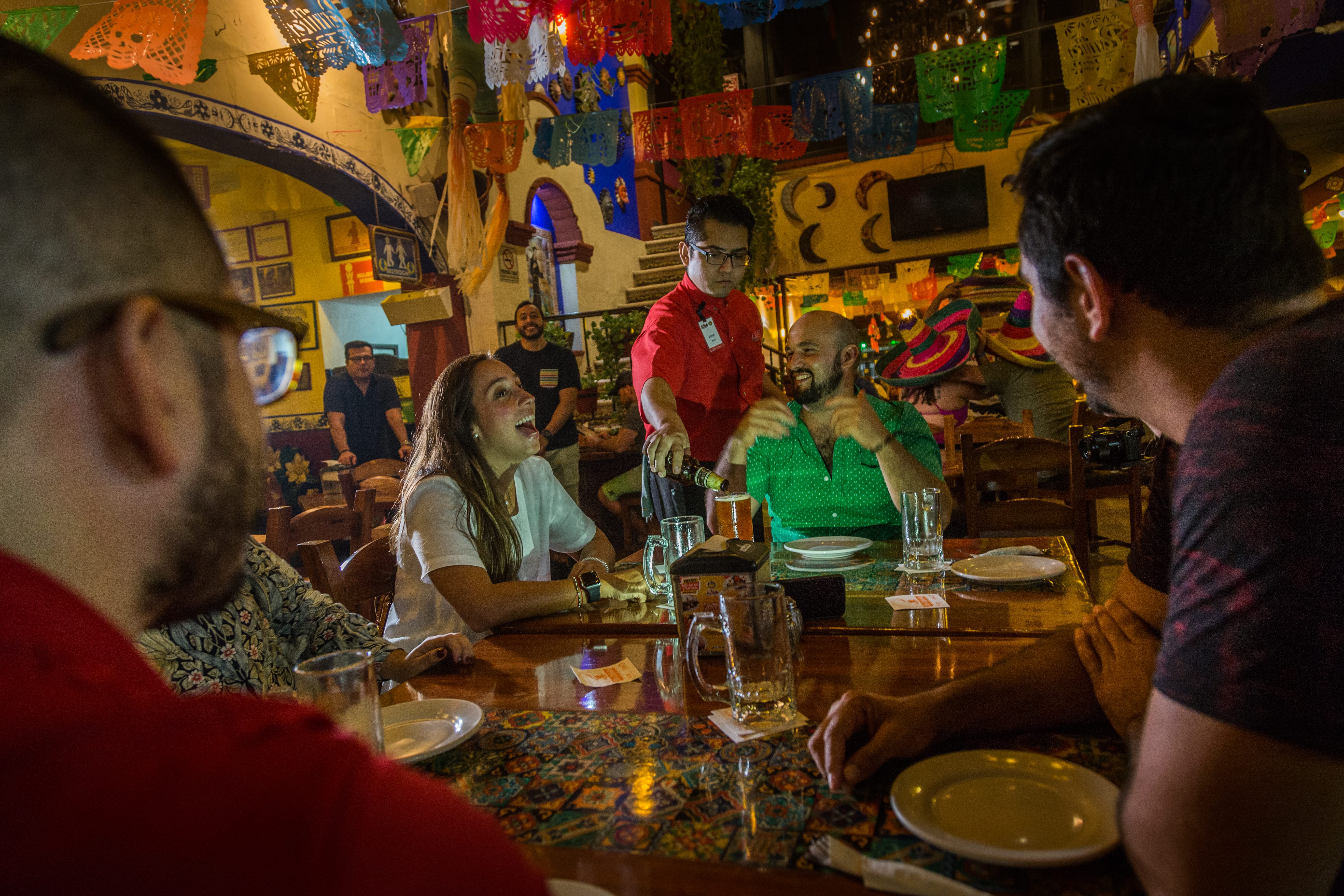 Tacos and Beer Tour in Cancun with Live Mariachi Show and Night Market Visit
