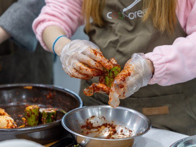 Make 4 Types of Kimchi and Visit a Local Market