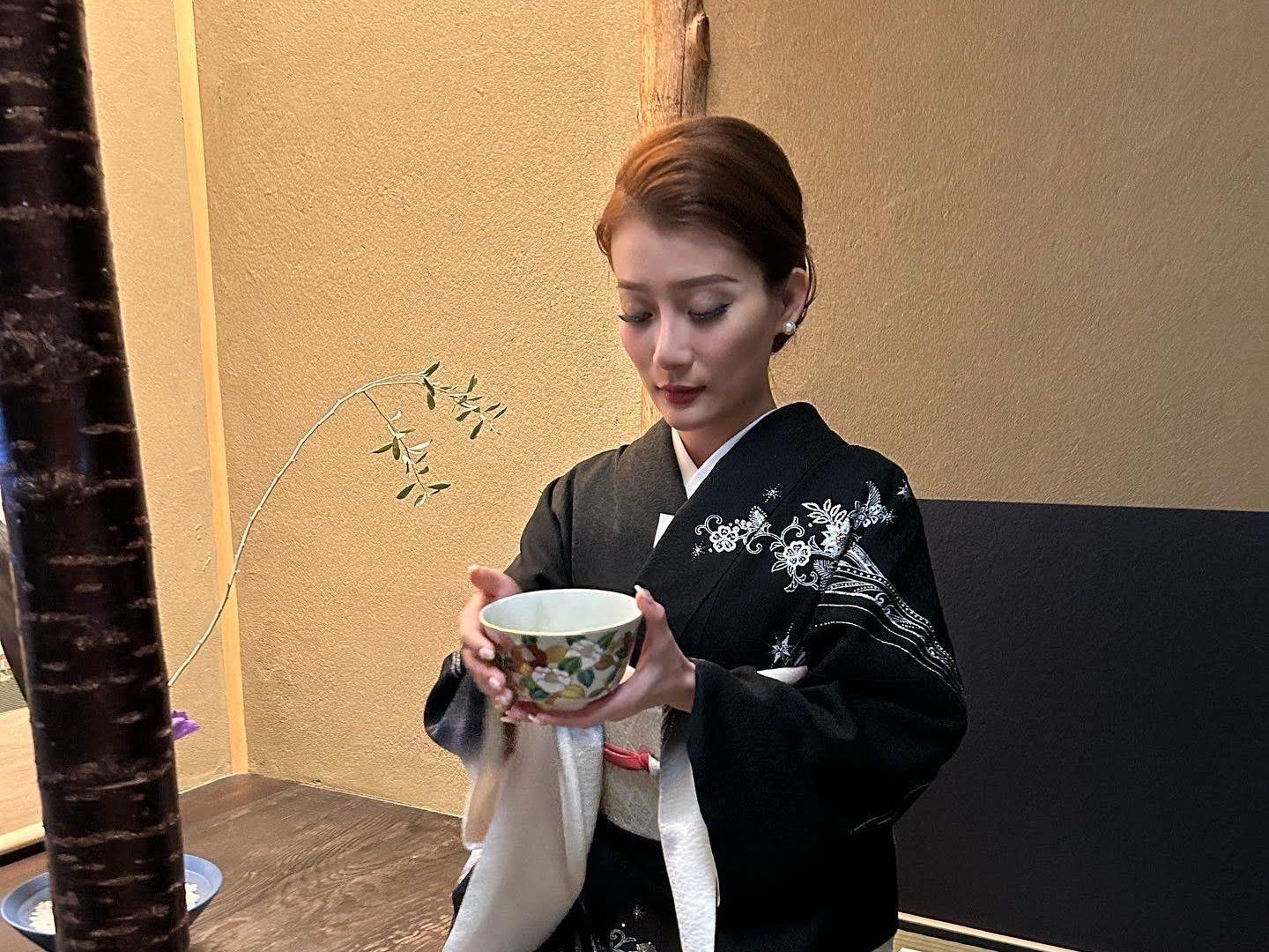 Local Home Visit Semi-Private Tea Ceremony at Authentic Tea Room