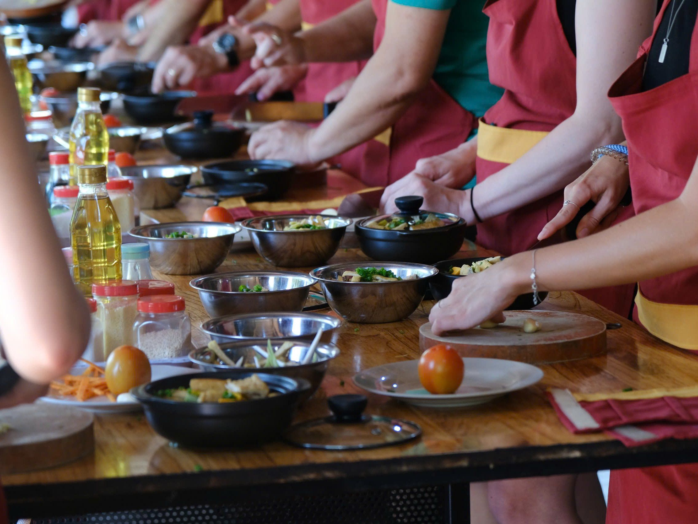 Market Exploration, Basket Boat Ride and Culinary Adventure in Cam Thanh Village
