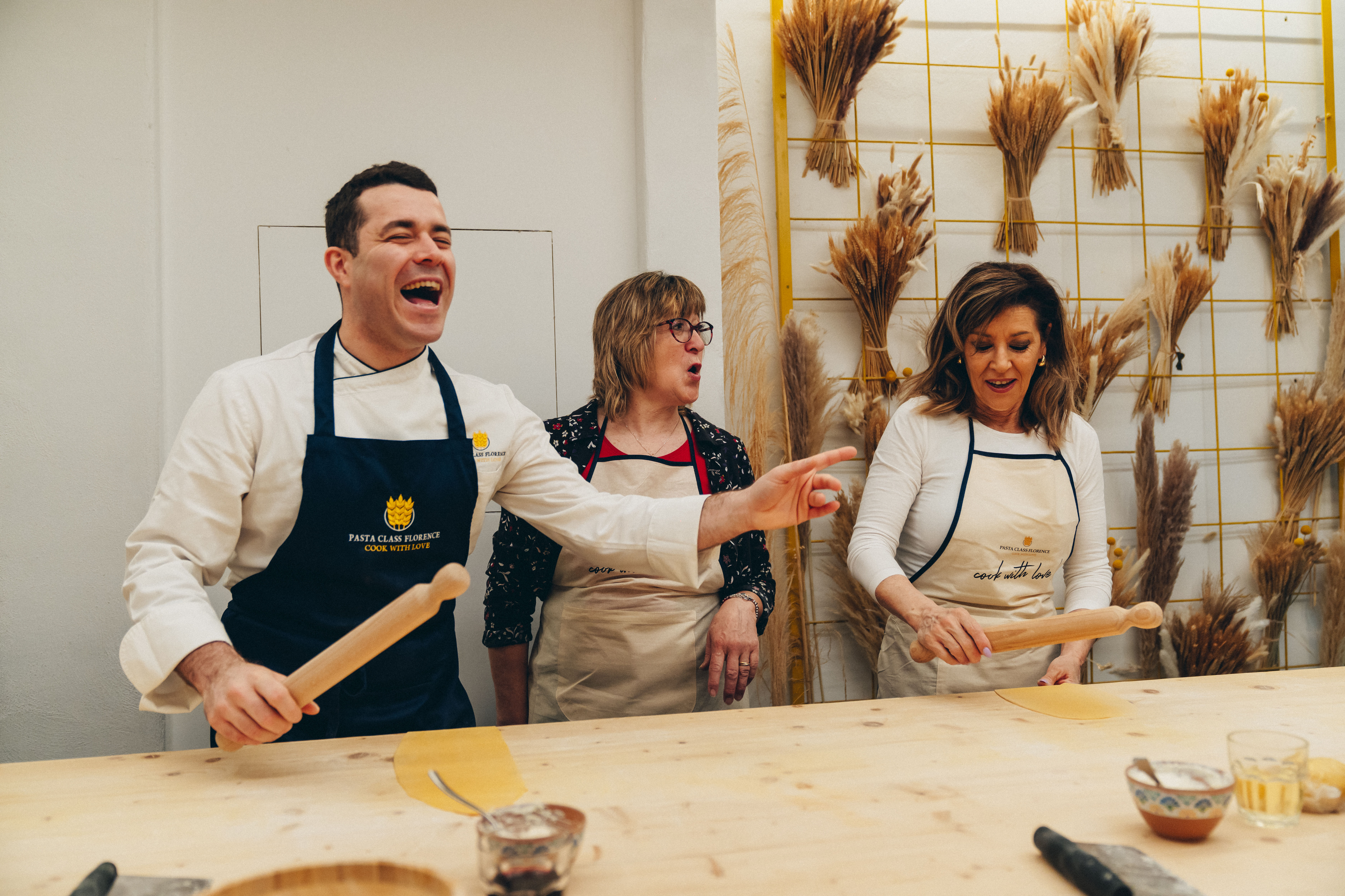 A True Taste of Florence: Market Tour, Artisan Pasta & Fine Wine