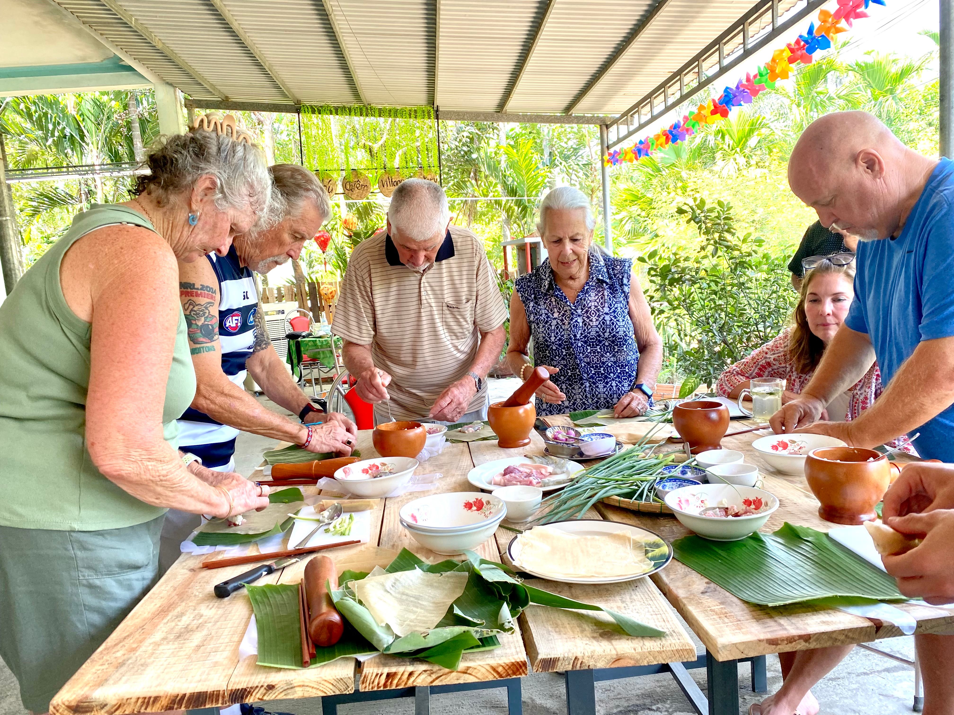 Market Tour Experience with Vietnamese Culinary Class in Hoi An