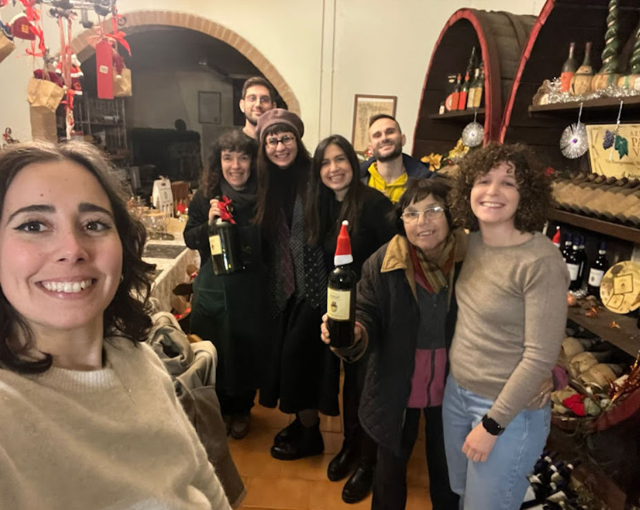 Master Tuscan Wine Experience: From Vineyard Walk to Guided Tasting