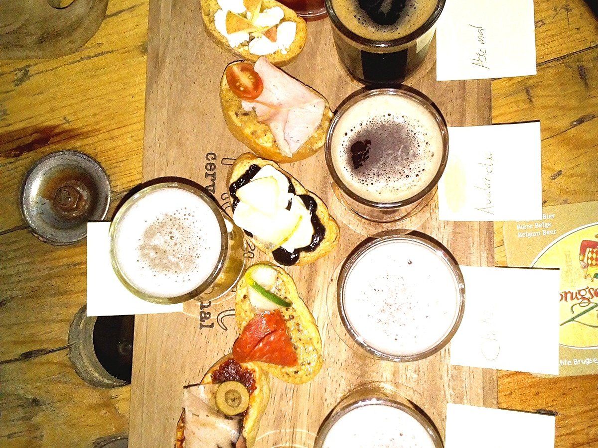 Tapatío Beers & Fun: Mexican Craft Beer Tasting Experience in Guadalajara