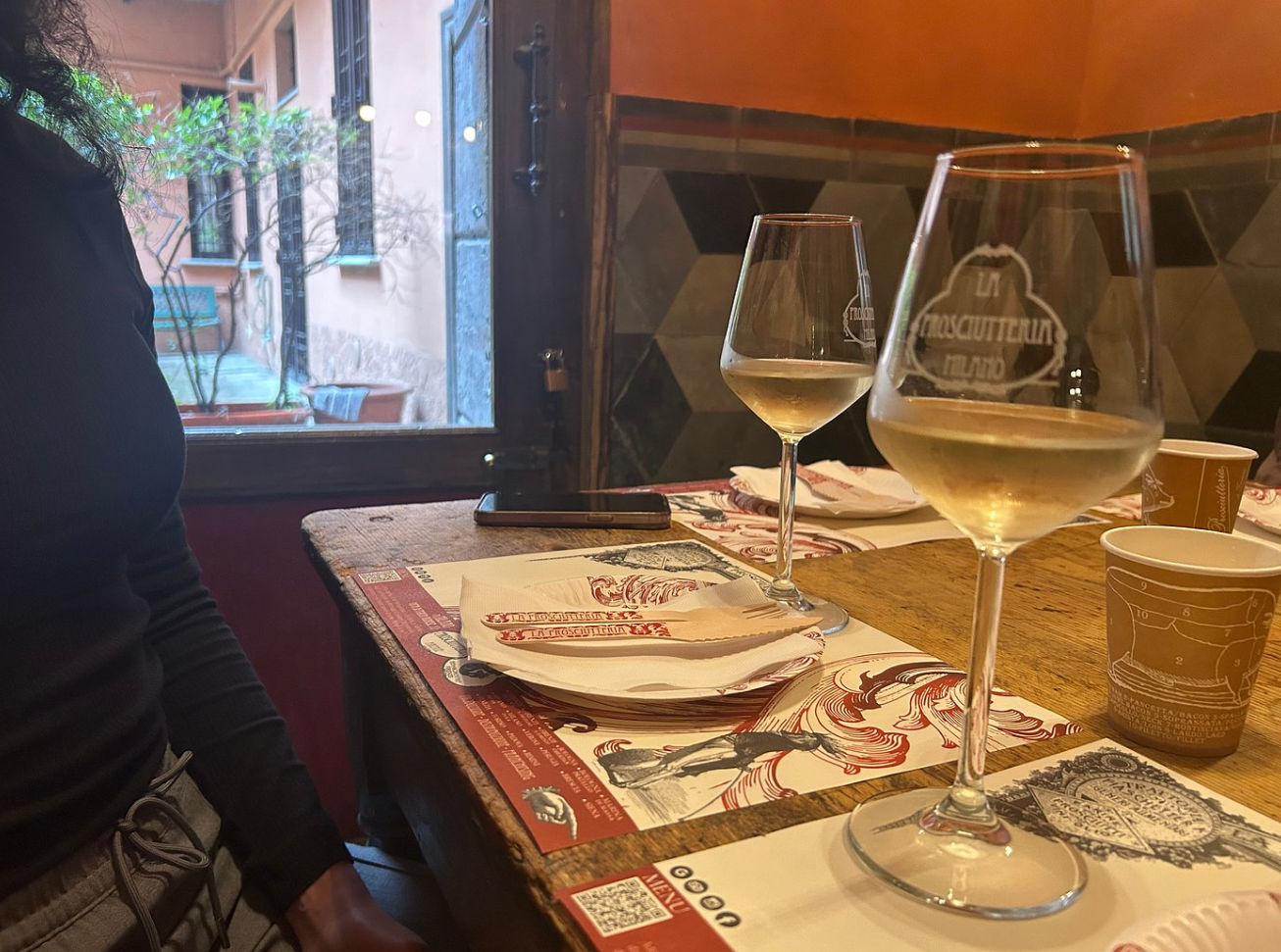 Milan Navigli Culinary & Drinks Experience