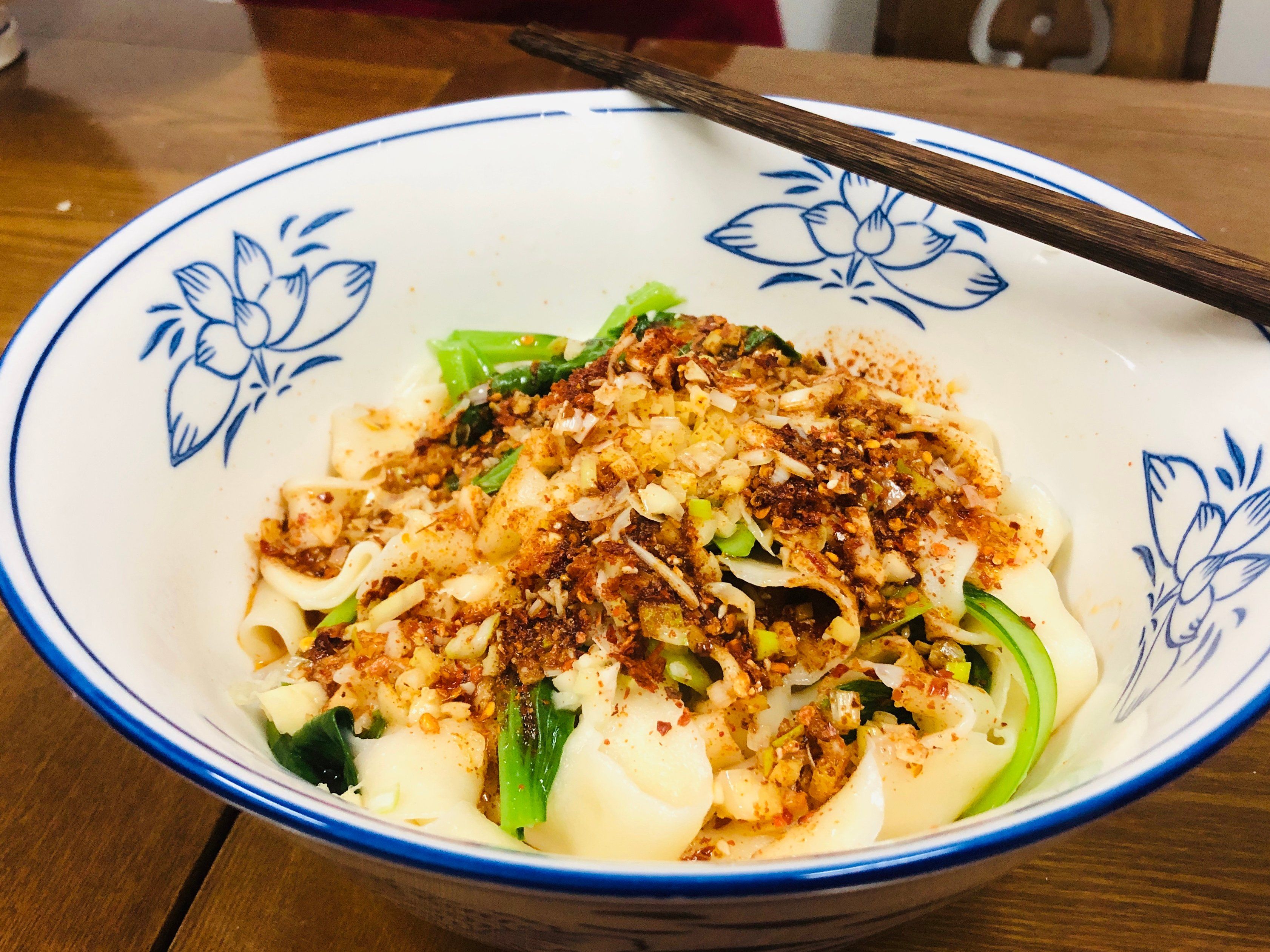 Breakfast Street Food & Market Tour with Tai Chi