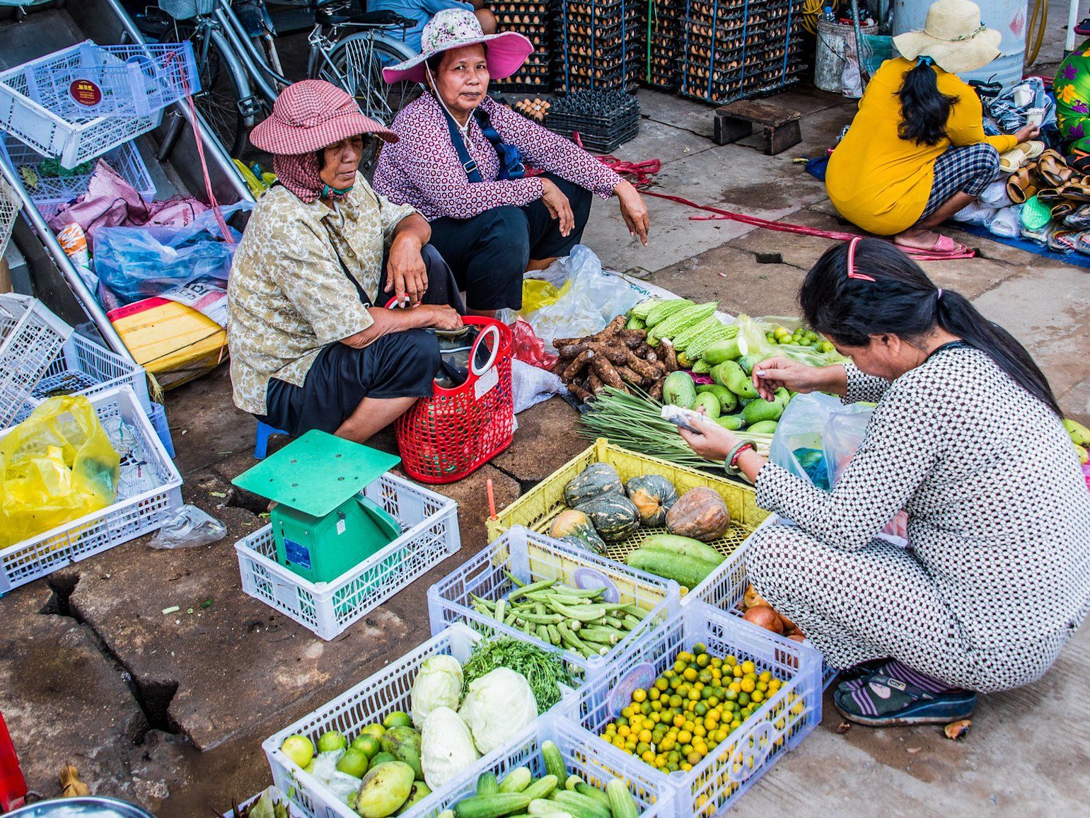 A Morning Market Tour with Culinary Experience in a Local Village