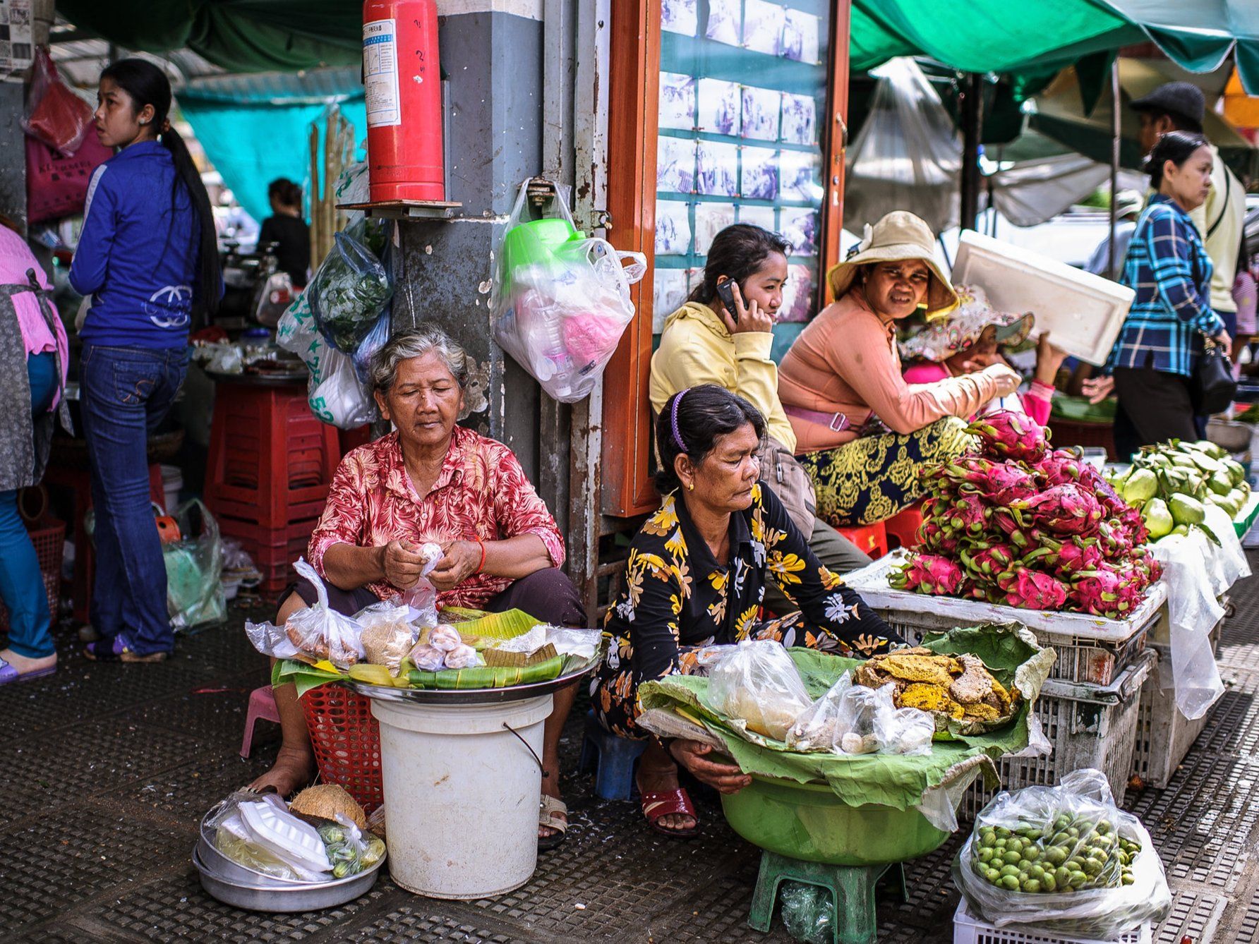 A Morning Market Tour with Culinary Experience in a Local Village