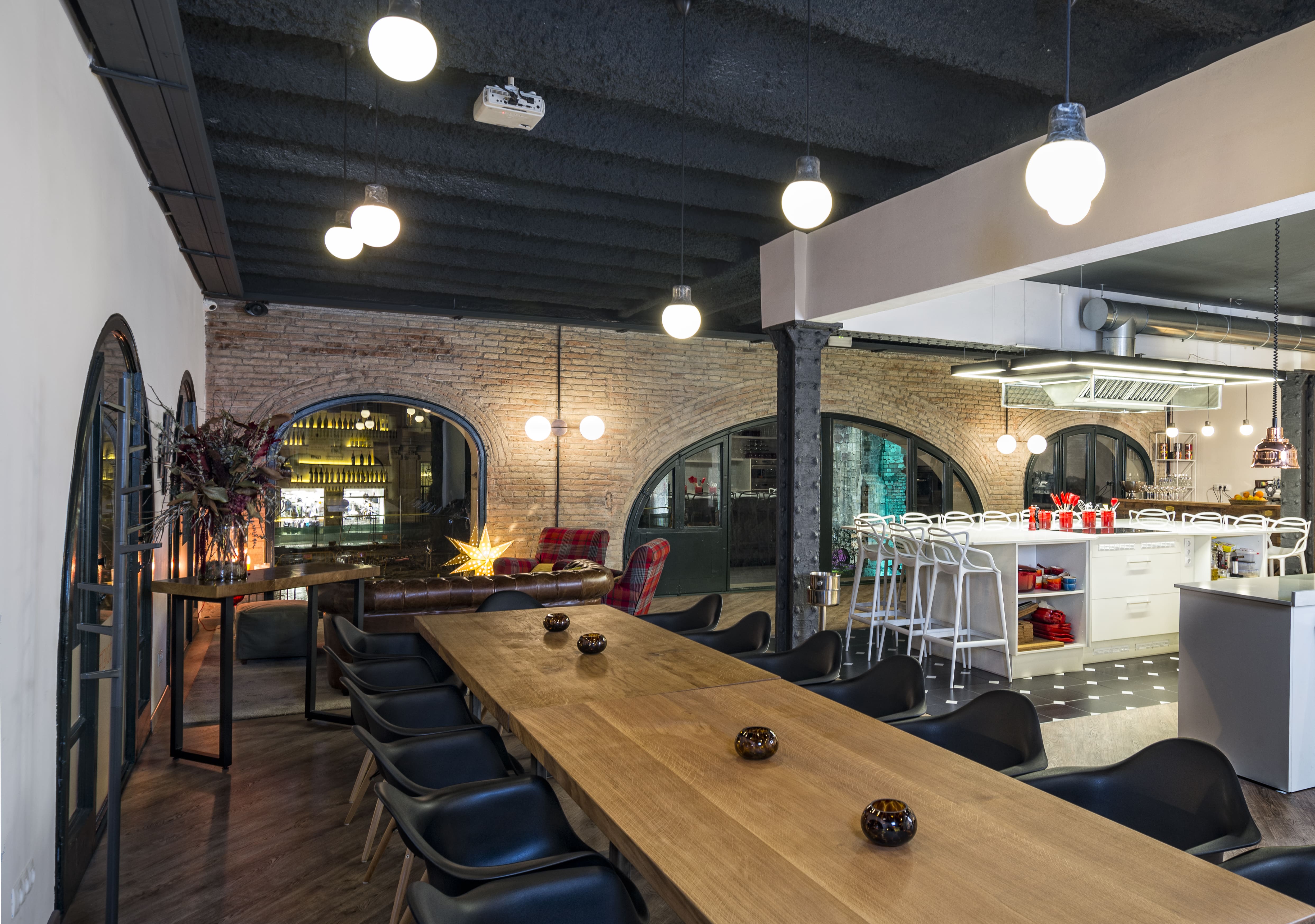 Premium Spanish Cooking Class in Designer Loft: Paella & Tapas