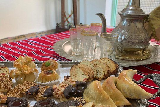 Marrakech: Moroccan Pastries and Tea Class with a Local
