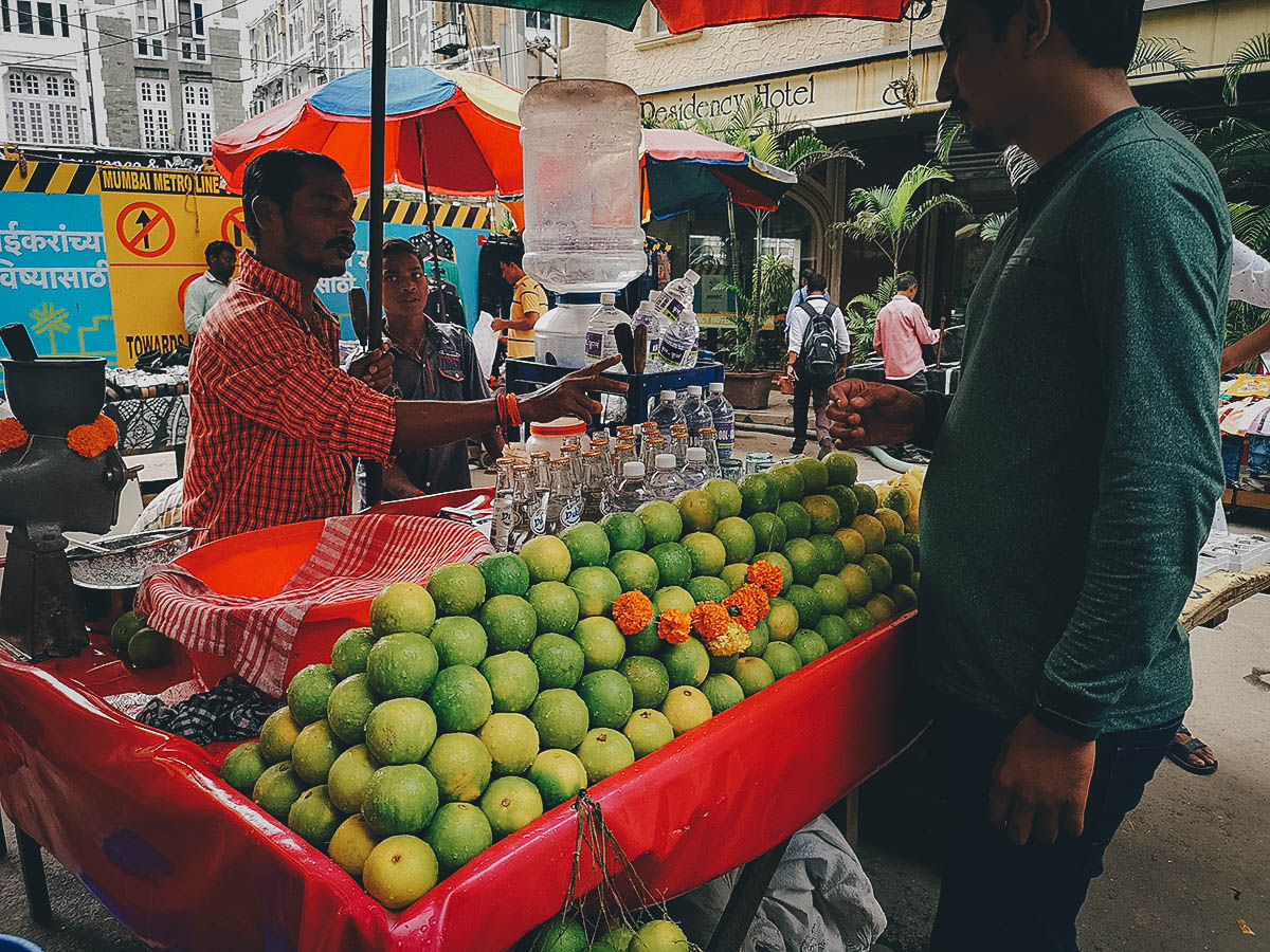 Mumbais versteckte Streetfood-Highlights mit dem Zug