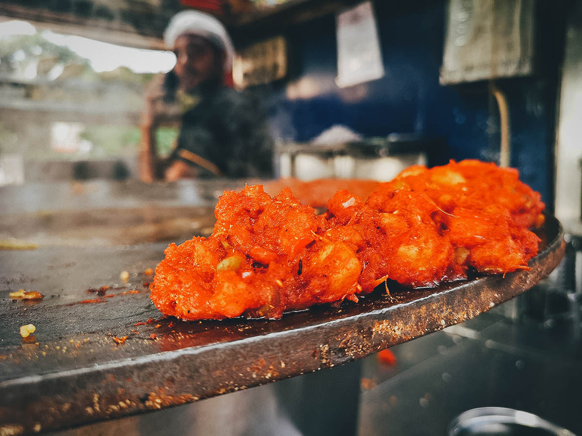Mumbais versteckte Streetfood-Highlights mit dem Zug